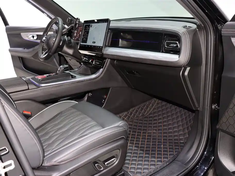 GAC Trumpchi GS8 Navigator Series 2.0 TGDI 2 WD Luxury Connected (7-seat)