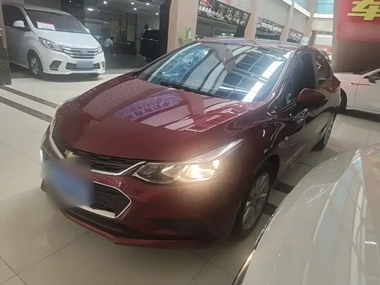 Chevrolet Cruze 1.5 L Auto Pioneer Sunroof