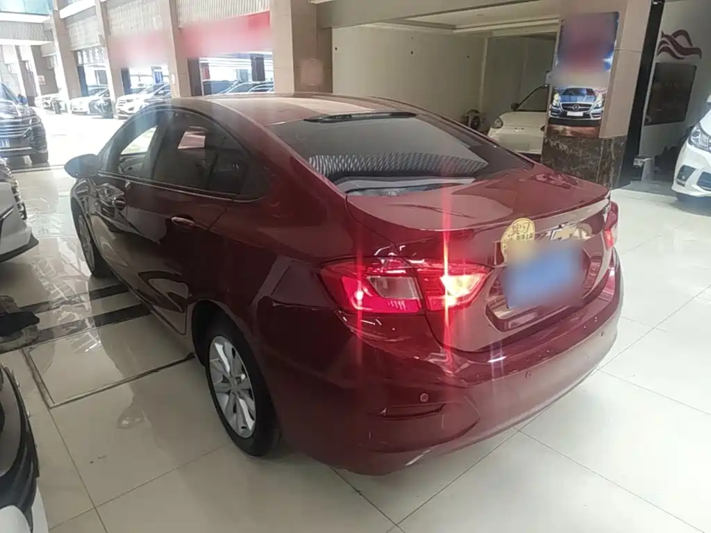 Cruze 1.5 L Auto Pioneer Sunroof