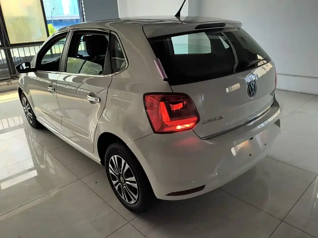 Polo 1.4 L Auto Style