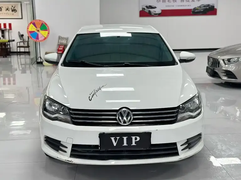 Volkswagen Bora 1.6 L Auto Fashion