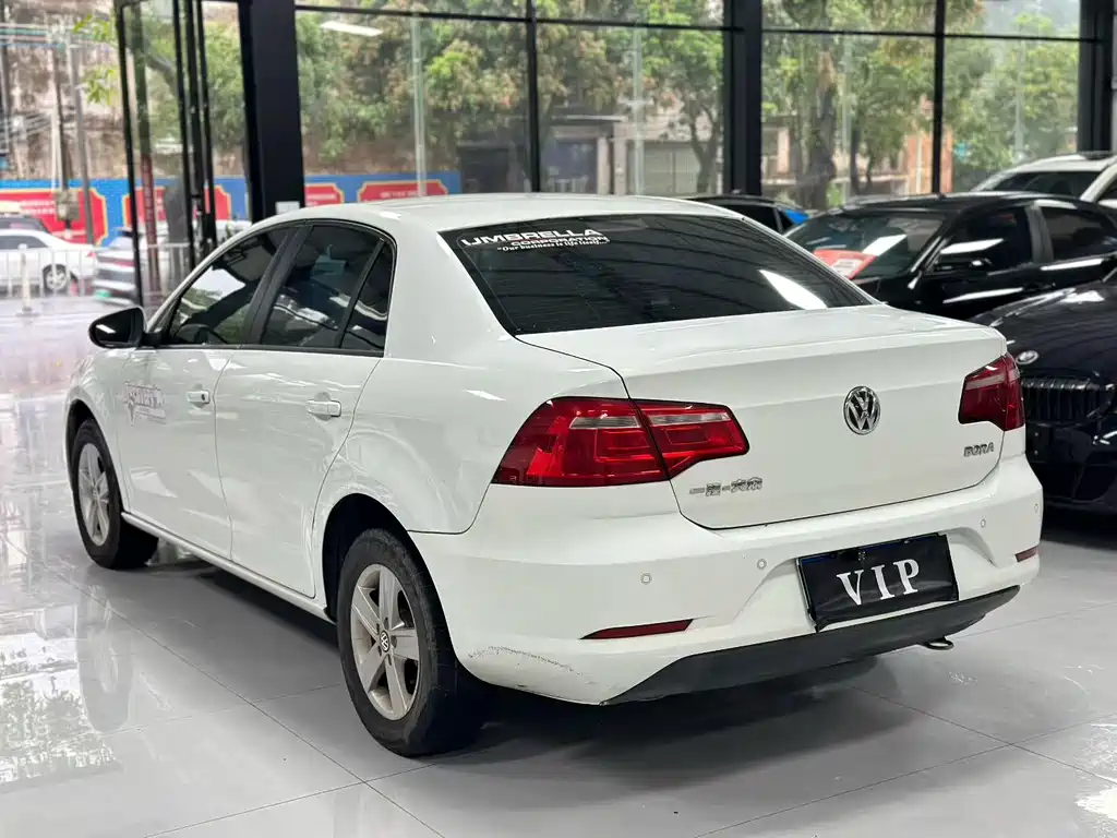 Bora 1.6 L Auto Fashion