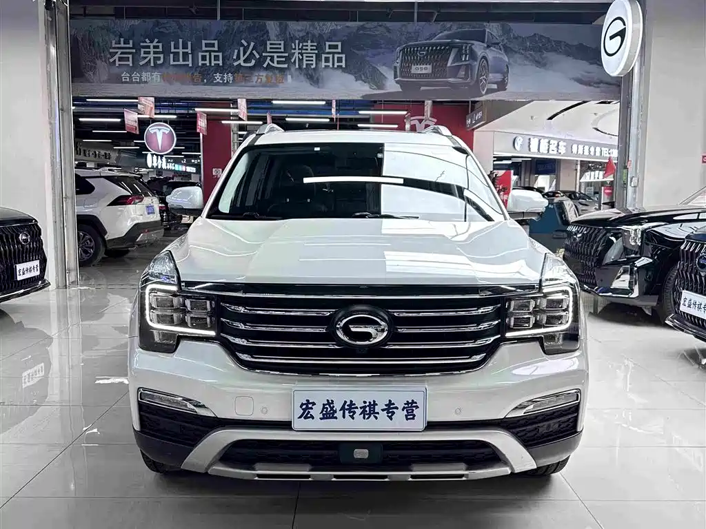 GAC Trumpchi GS8 320 T 2 WD Luxury Connected (7-seat)