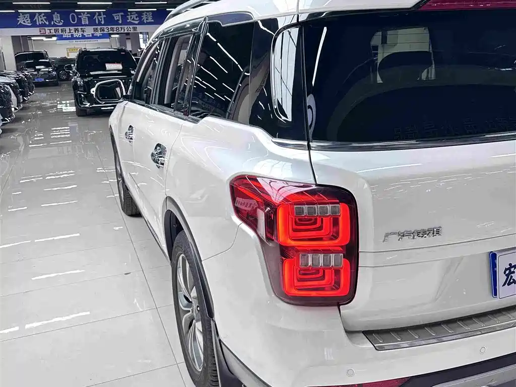 GAC Trumpchi GS8 320 T 2 WD Luxury Connected (7-seat)
