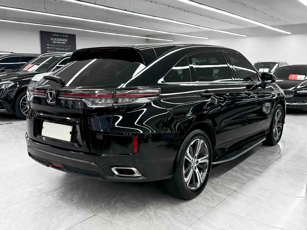 Honda UR-V 240 TURBO 2 WD Joyful