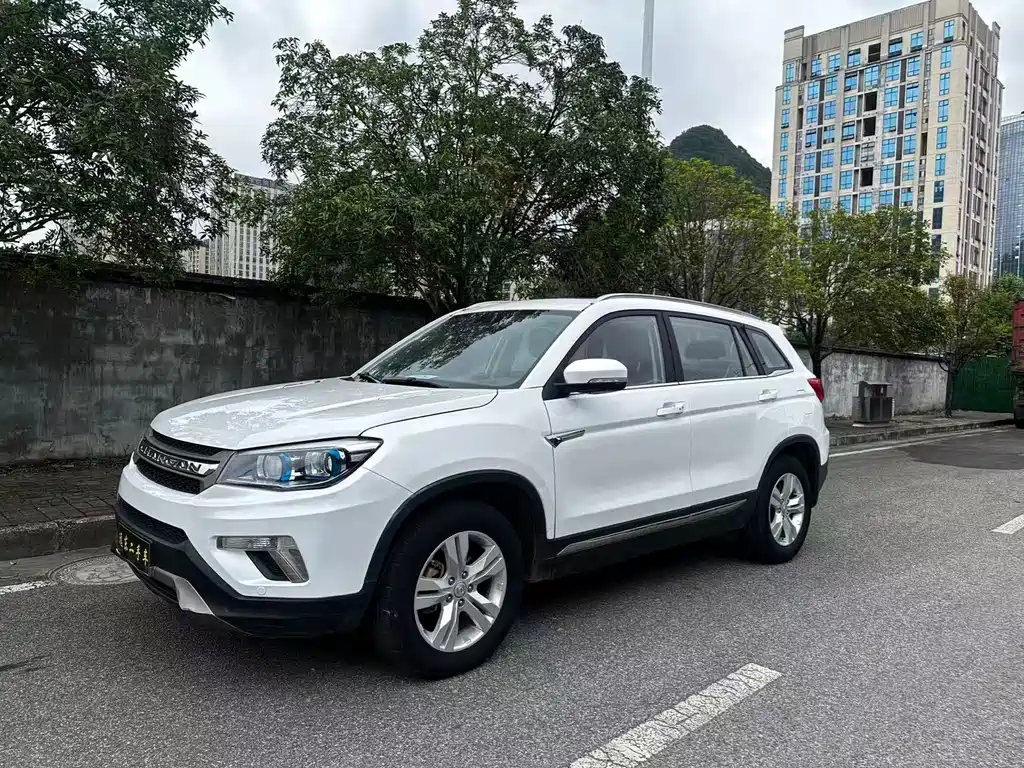Changan CS75 2.0 L Manual Luxury CN-IV