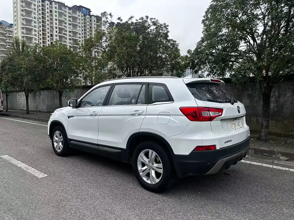 Changan CS75 2.0 L Manual Luxury CN-IV