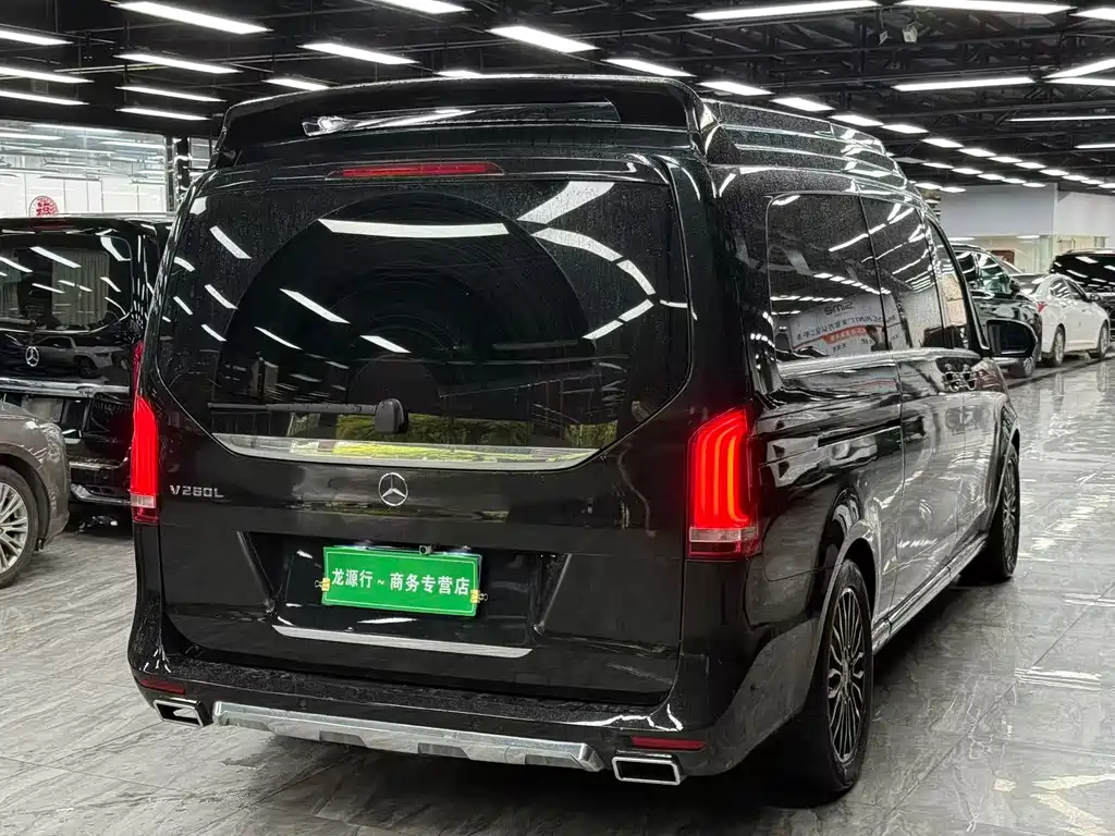 Mercedes-Benz V-Class V 260 L Distinguished Extended CN-VI