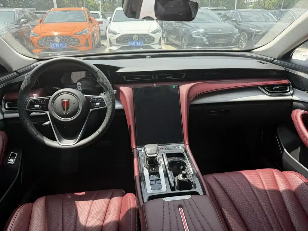 Hongqi H5 2.0 T Auto Connected Flagship Enjoyment