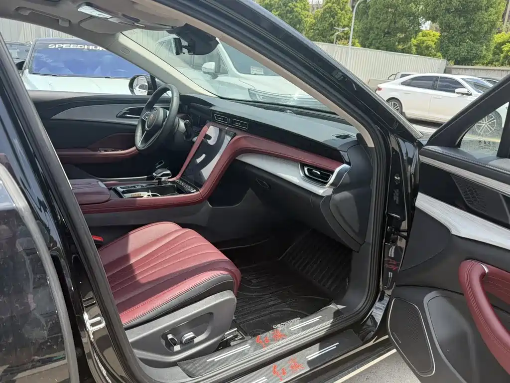 Hongqi H5 2.0 T Auto Connected Flagship Enjoyment