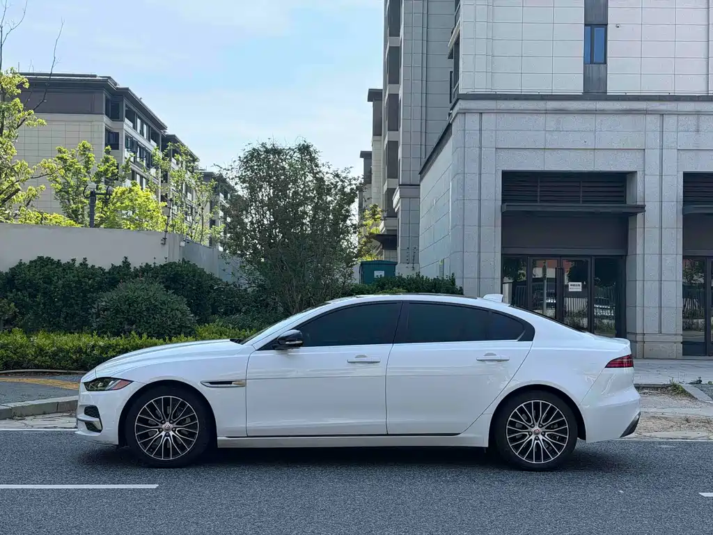 Jaguar XEL 2.0 T 250 PS R-DYNAMIC S Progressive Sport