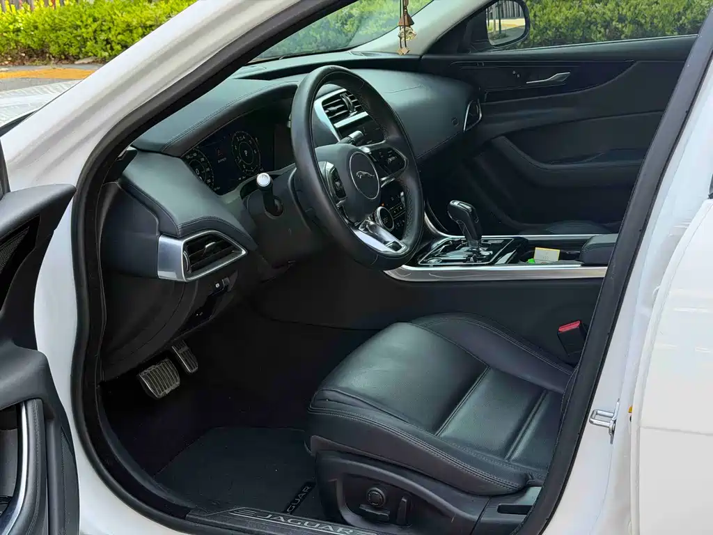Jaguar XEL 2.0 T 250 PS R-DYNAMIC S Progressive Sport
