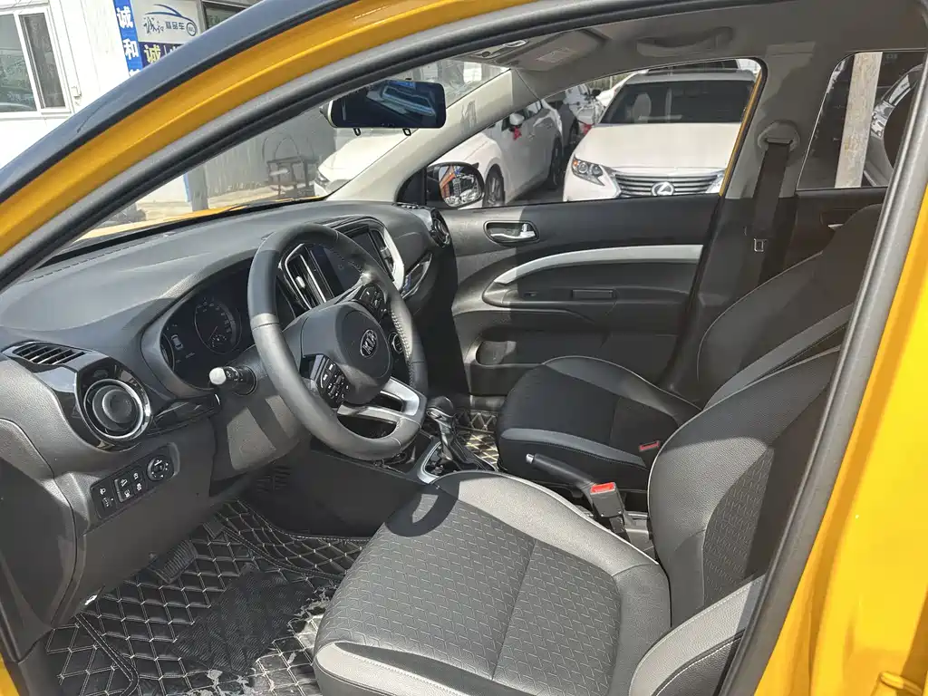 Stonic 1.4 L Auto Fun Enjoyment CN-V