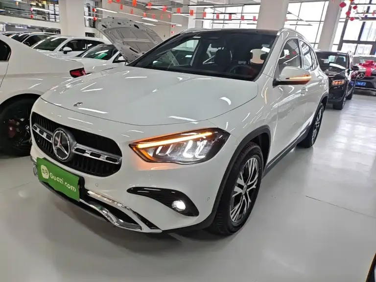 Mercedes-Benz GLA GLA 220