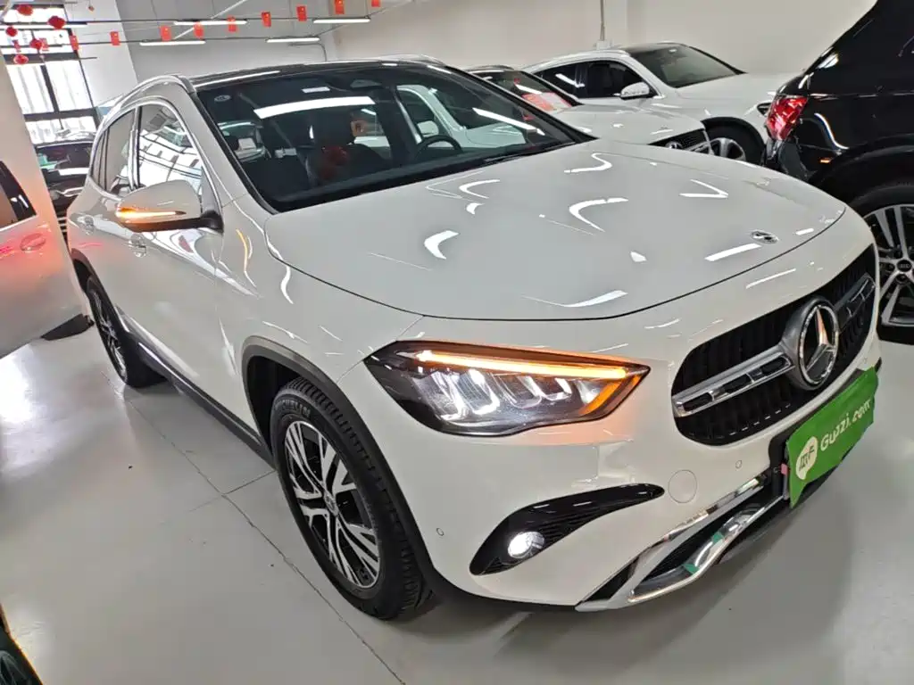 Mercedes-Benz GLA GLA 220