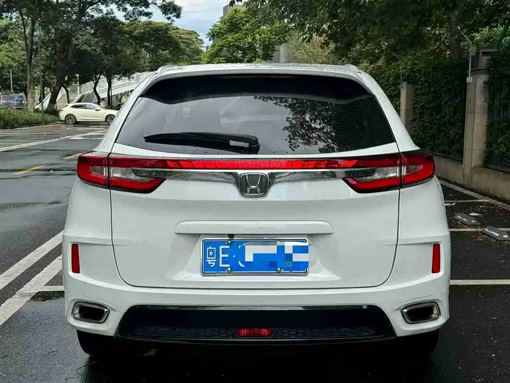 Honda UR-V 370 TURBO 2 WD Distinguished CN-V