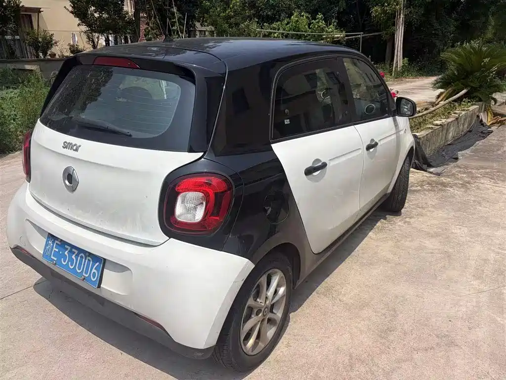 smart forfour 1.0 L 52 kW Passion