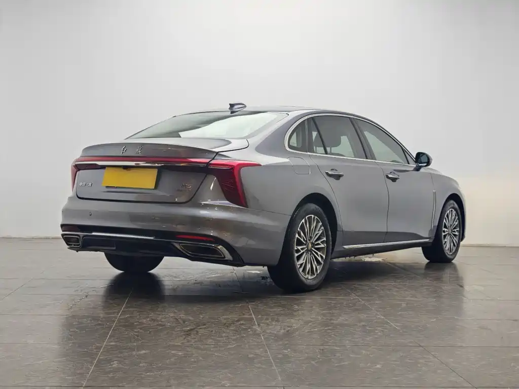 Hongqi H5 1.5 T DCT Connected Flagship Charm