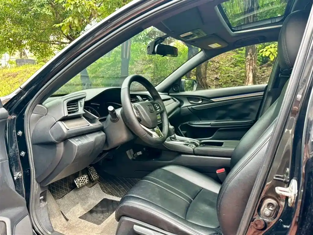 Civic HATCHBACK 220 TURBO CVT Trend Cool Control