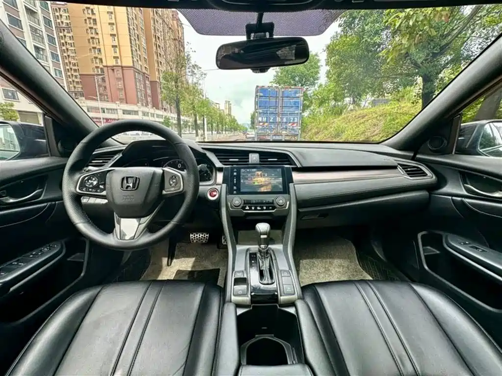 Civic HATCHBACK 220 TURBO CVT Trend Cool Control