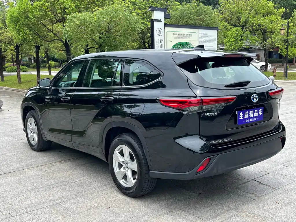 Highlander 2.5 L Smart e-Hybrid Dual Engine 2 WD Elite 7-seat