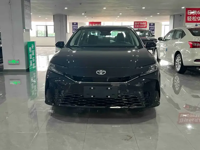 Toyota Camry Dual Engine 2.0 HE Elite