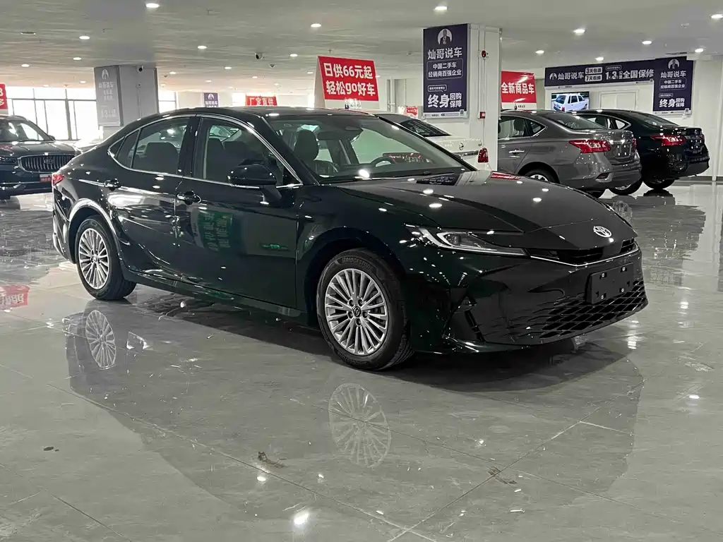 Camry Dual Engine 2.0 HE Elite