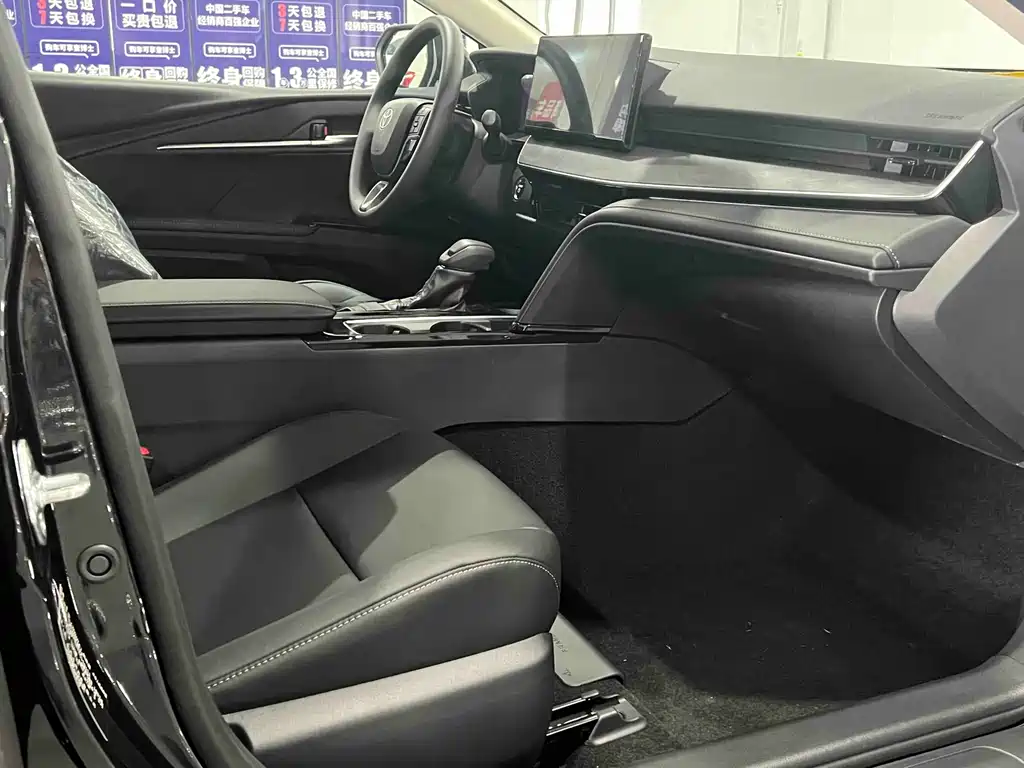 Camry Dual Engine 2.0 HE Elite