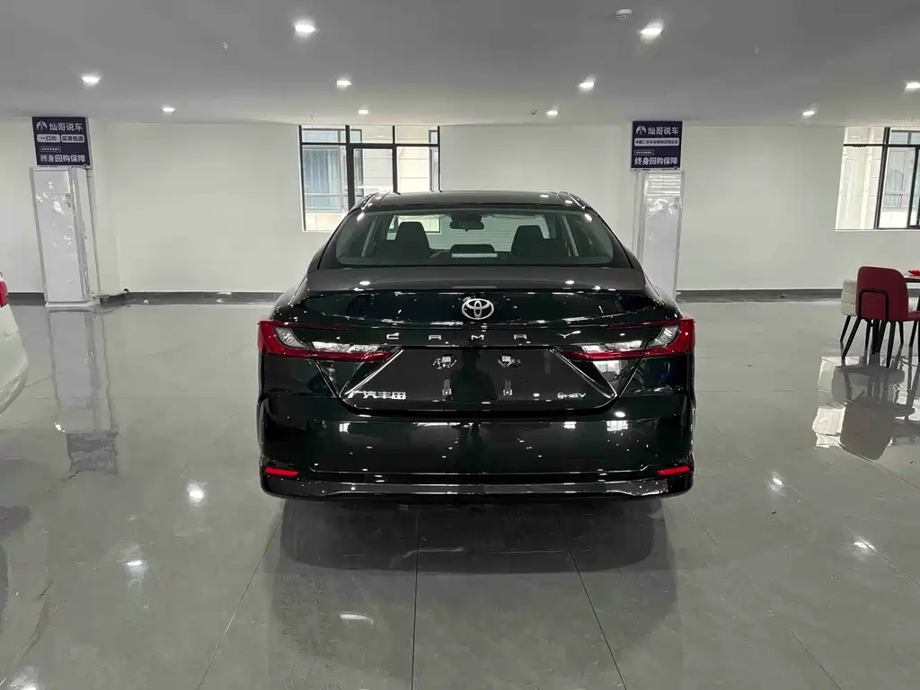 Camry Dual Engine 2.0 HE Elite