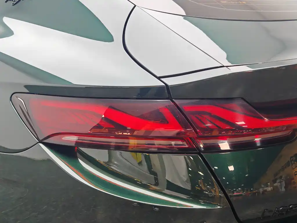 MG7 2.0 T Auto Trophy+ Turbo Dazzling