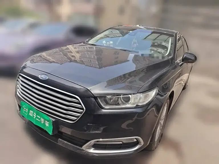 Ford Taurus EcoBoost 245 Fashion