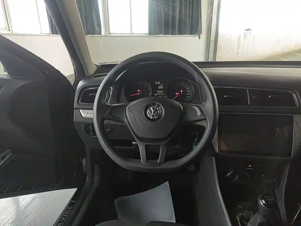 Lavida 1.6 L Manual Style