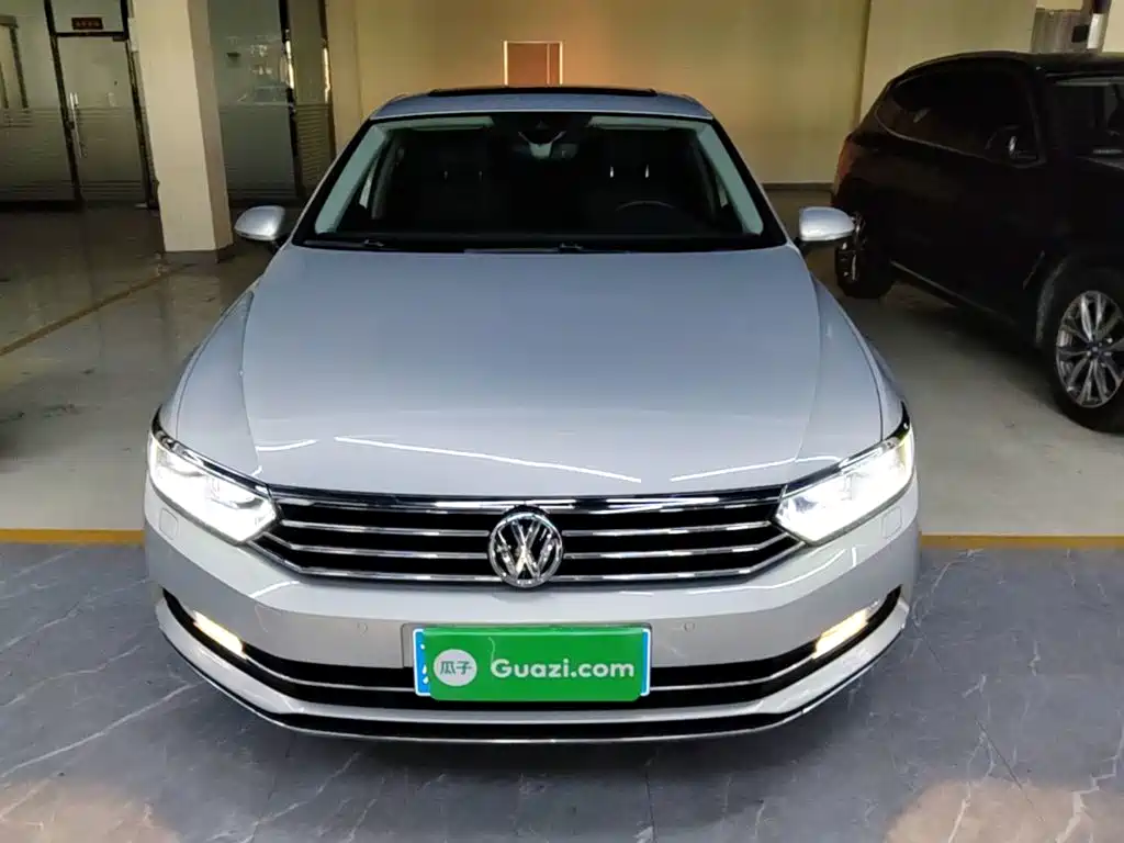 Magotan 380 TSI DSG Distinguished