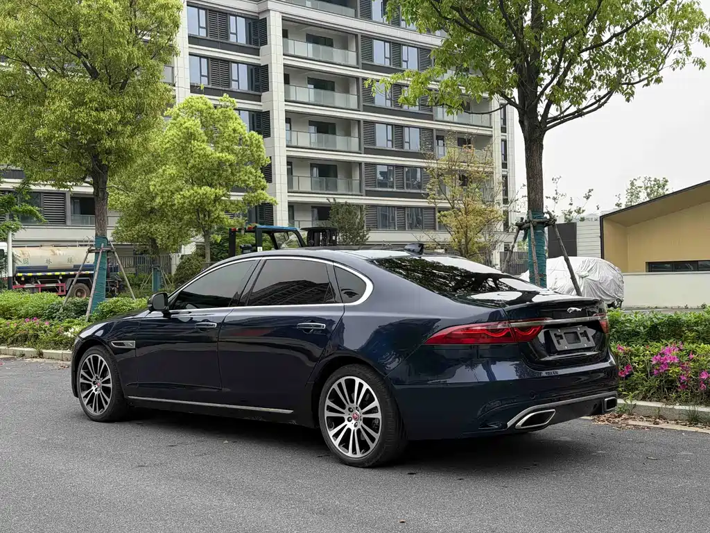 Jaguar XFL XFL 2.0 T P250 2 WD Premium Luxury