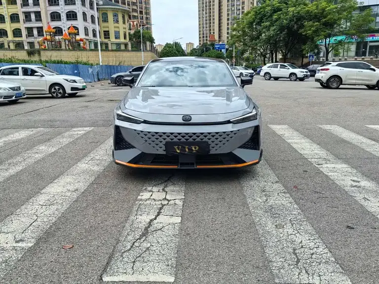 Changan UNI-V 1.5 T Premium