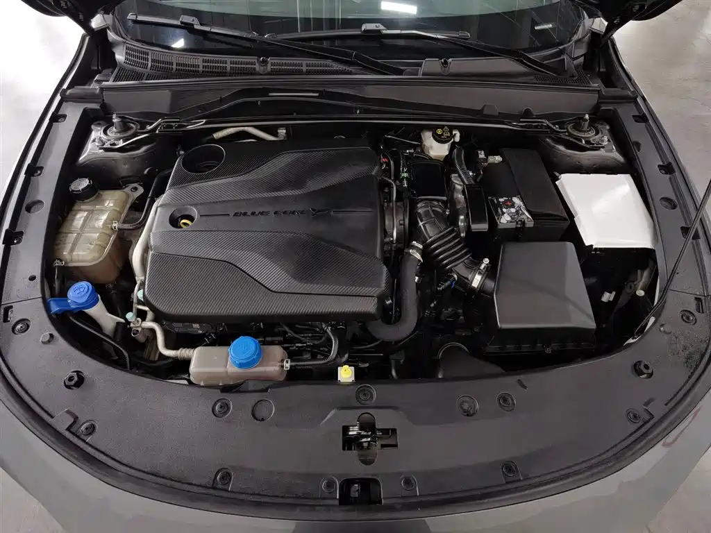 Changan UNI-V 1.5 T Distinguished