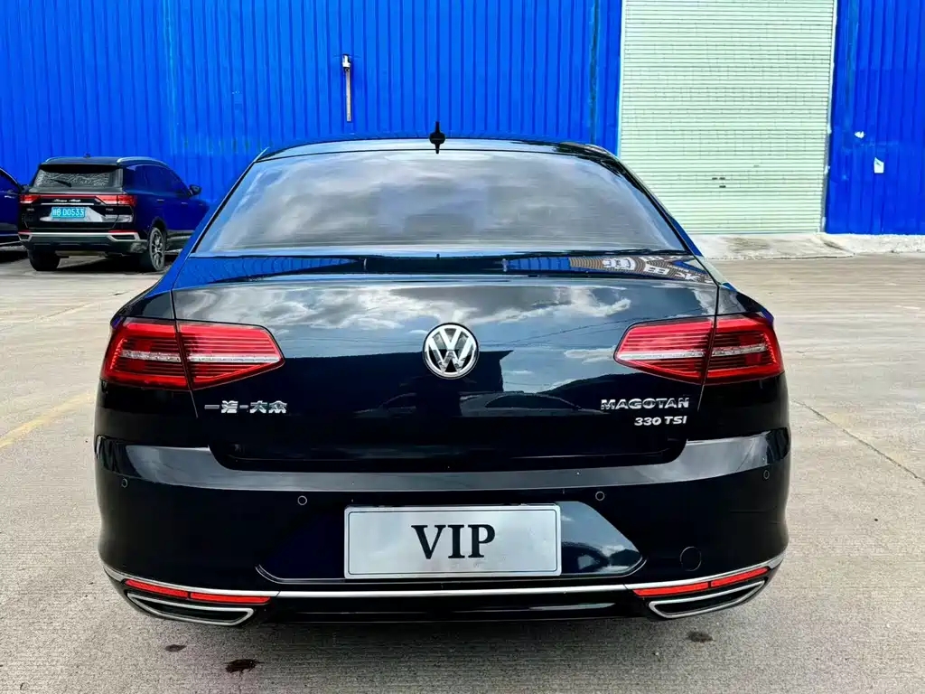 Magotan 330 TSI DSG Luxury CN-VI