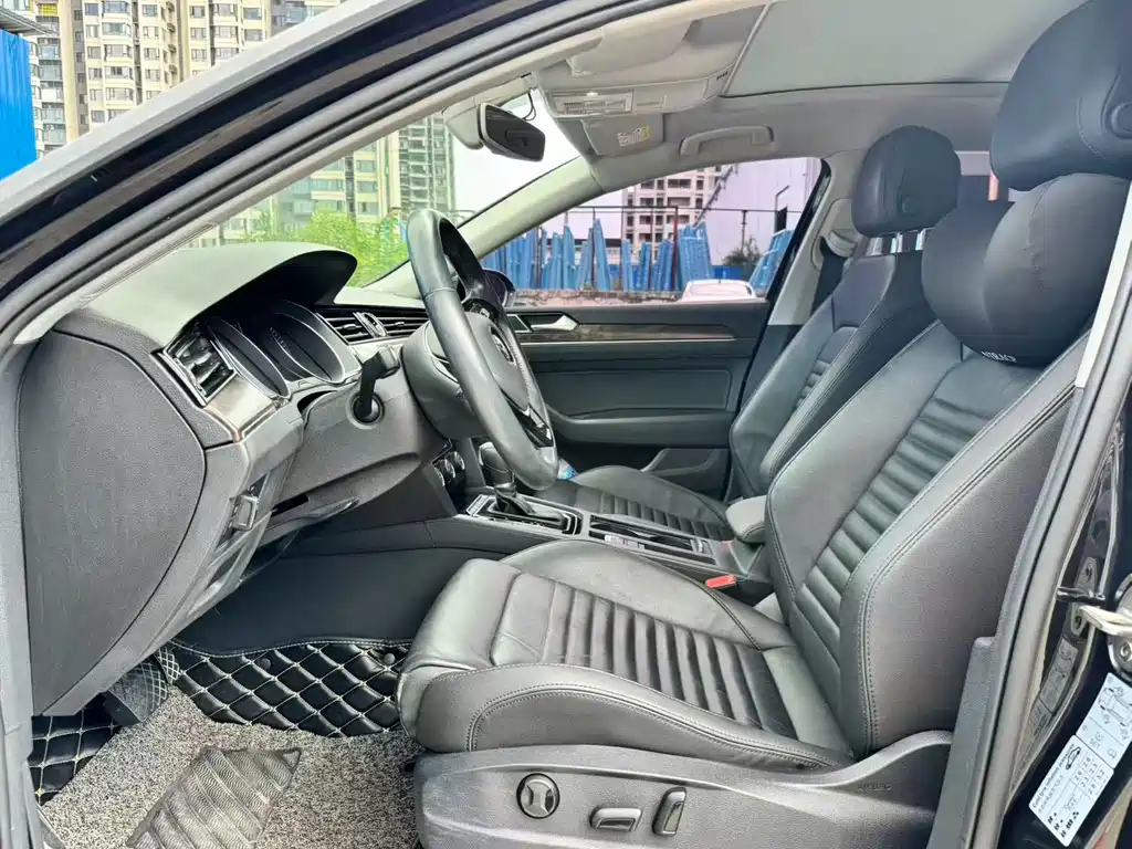 Magotan 330 TSI DSG Luxury CN-VI