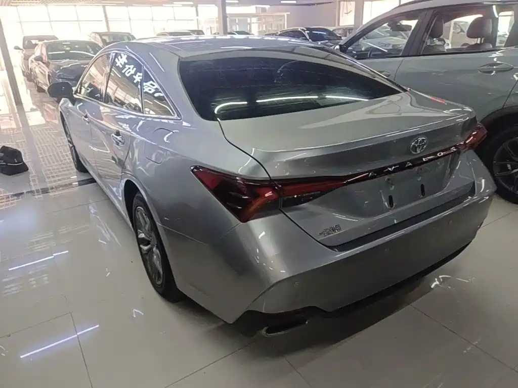 Avalon 2.0 L Luxury CN-VI