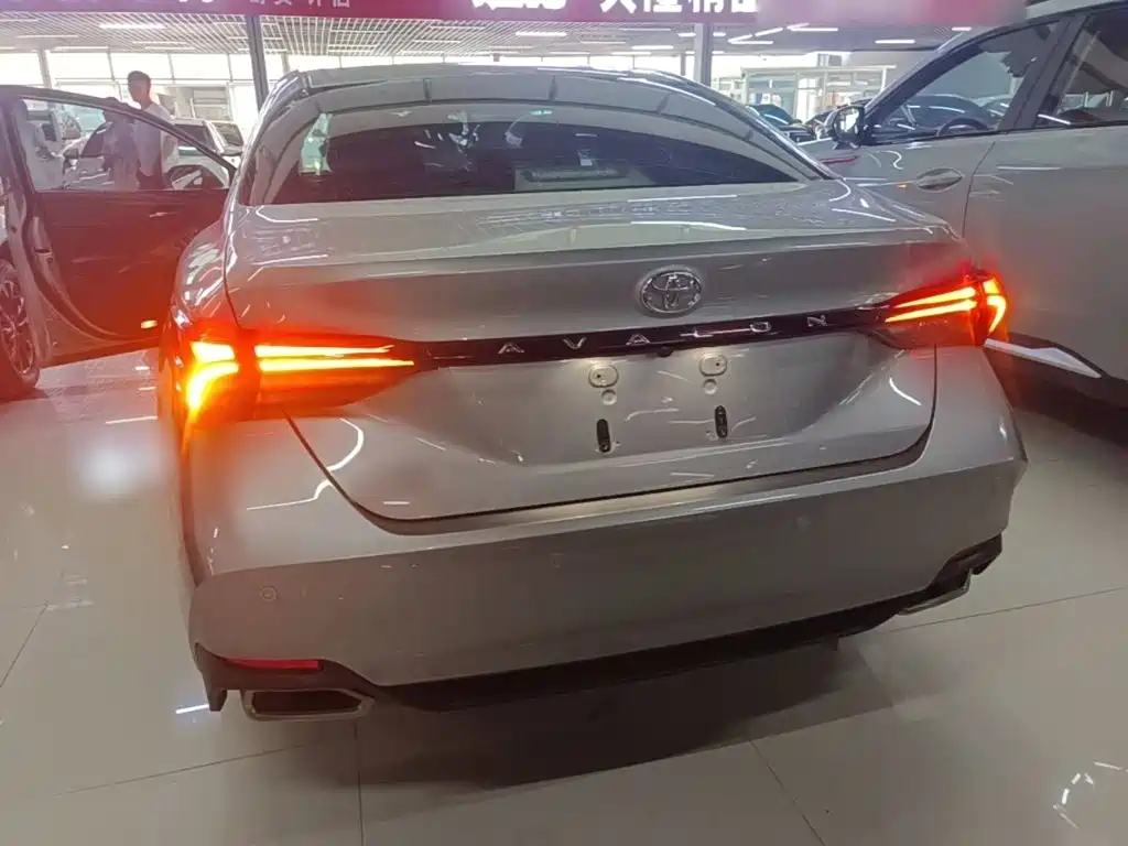 Avalon 2.0 L Luxury CN-VI