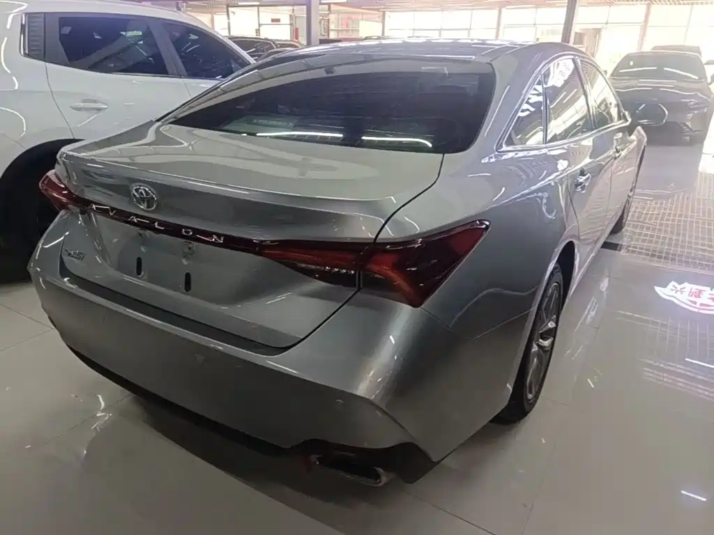 Avalon 2.0 L Luxury CN-VI