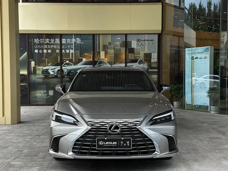 Lexus ES 200 Premium Enjoyment