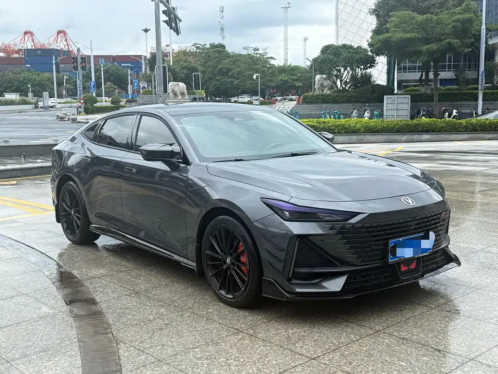 Changan UNI-V 1.5 T Sport