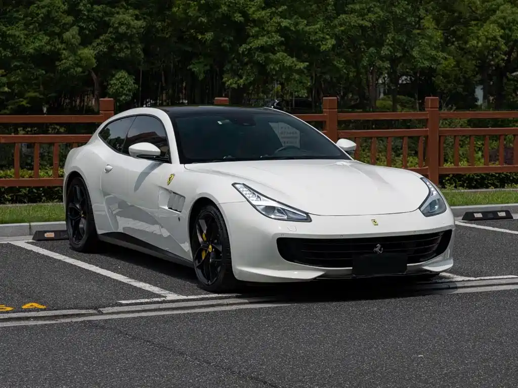 GTC4 Lusso 3.9 T V8