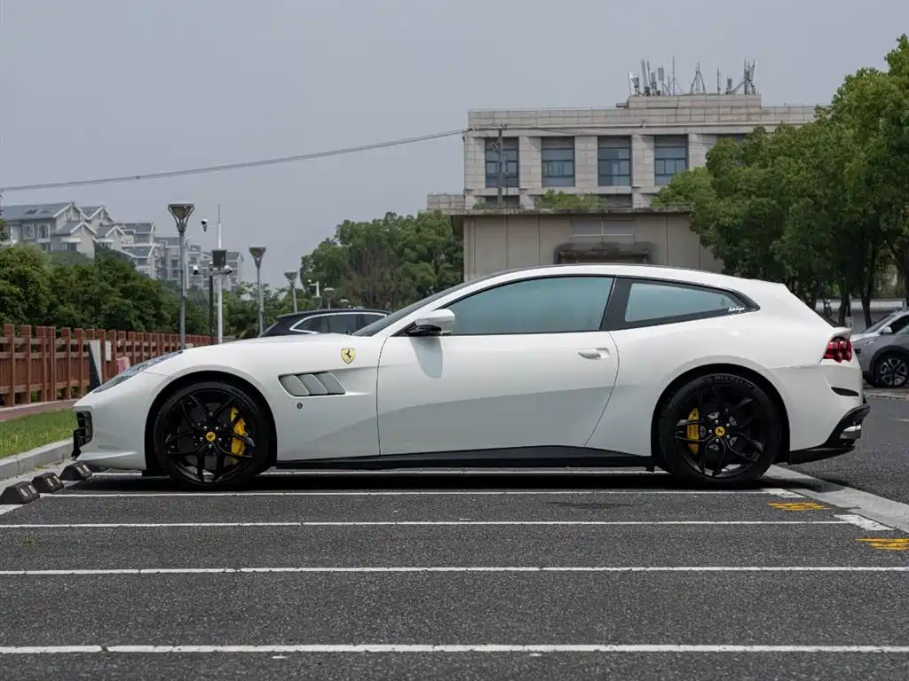 GTC4 Lusso 3.9 T V8