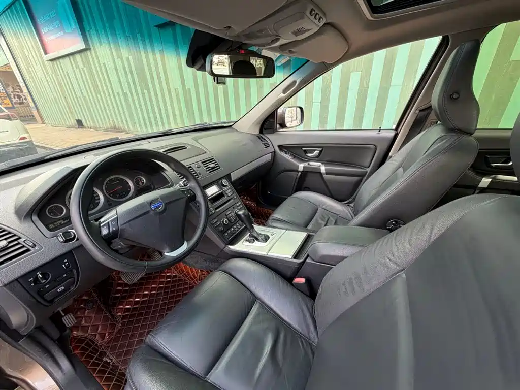 Volvo XC90 2.5 T T5 Luxury Upgraded
