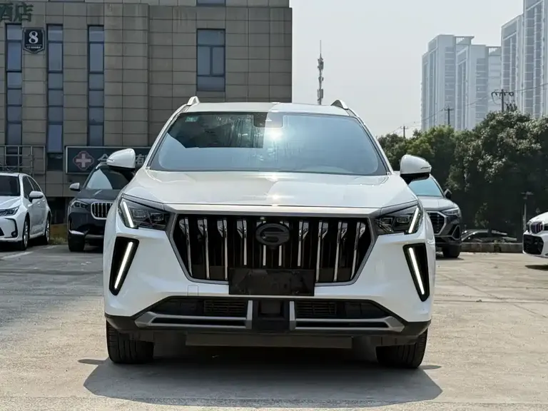 GAC Trumpchi GS4 PLUS 270 T Auto Starry