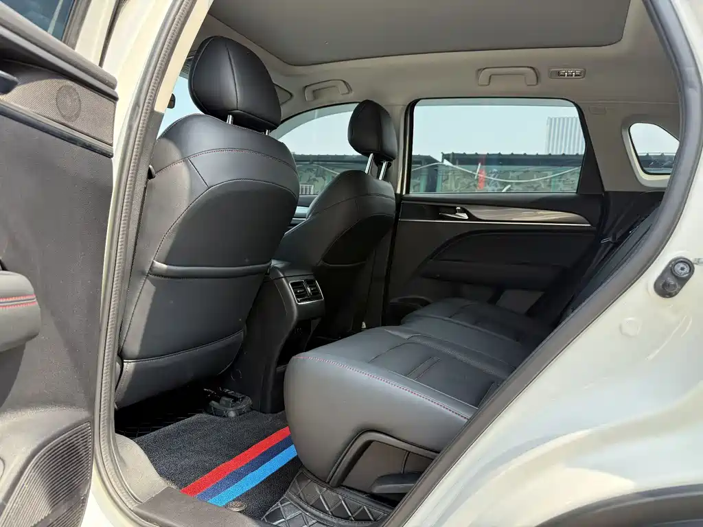 Trumpchi GS4 PLUS 270 T Auto Starry