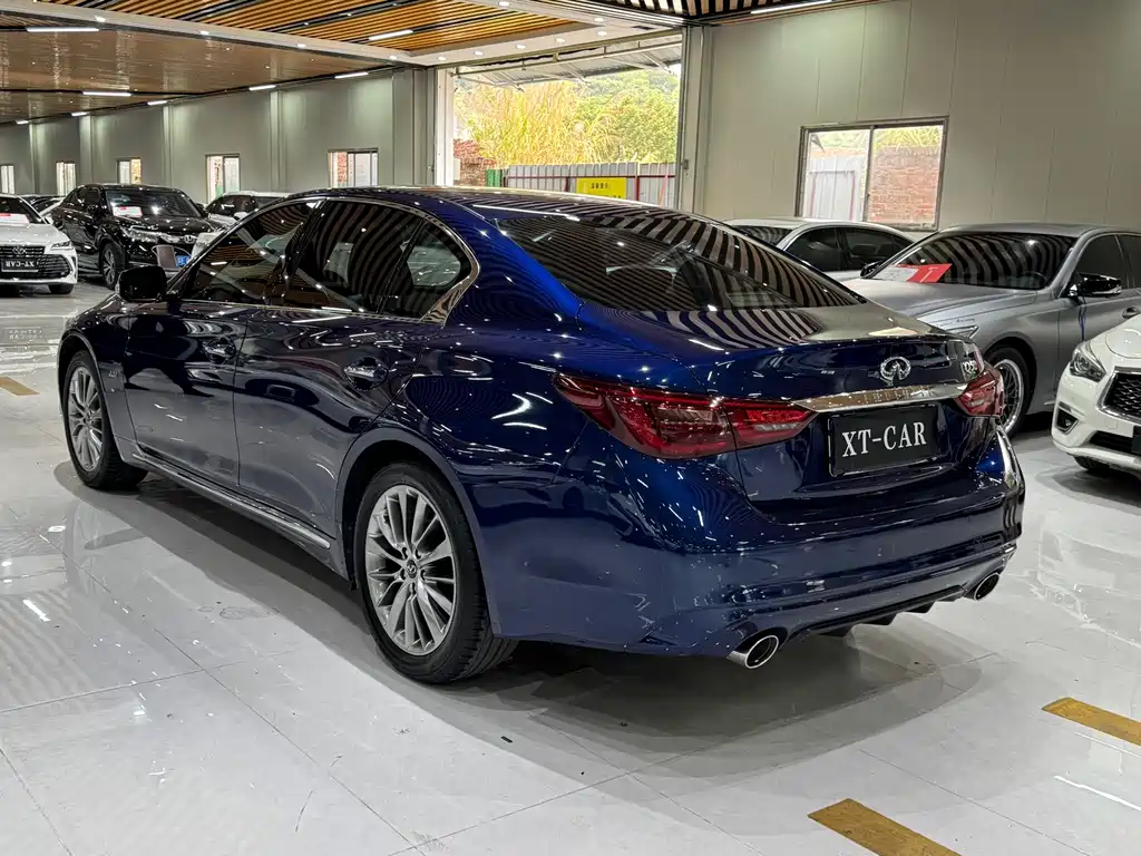 Infiniti Q50 L 2.0 T Progressive Enjoyment CN-VI