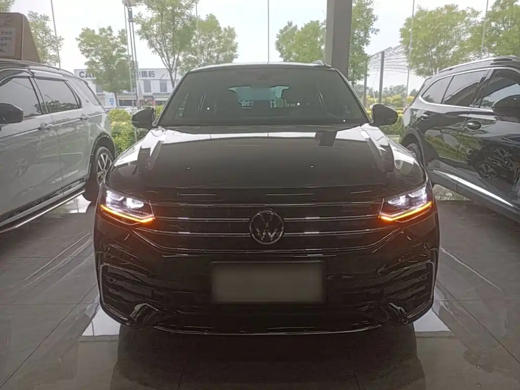 Tiguan L Facelift 330 TSI Auto 2 WD R-Line Premium
